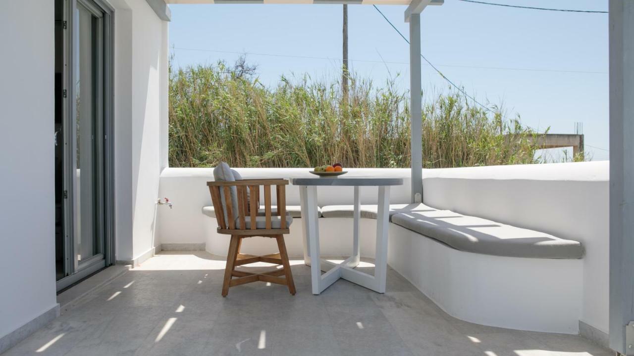 Naxos Infinity Villa And Suites Galanado ภายนอก รูปภาพ